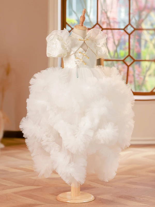 Style Chinois Blanche Volants en Cascade Anniversaire Robe Ceremonie Fille 2024 Robe Boule Col Haut Gonflée Manches Courtes Dos Nu Longue