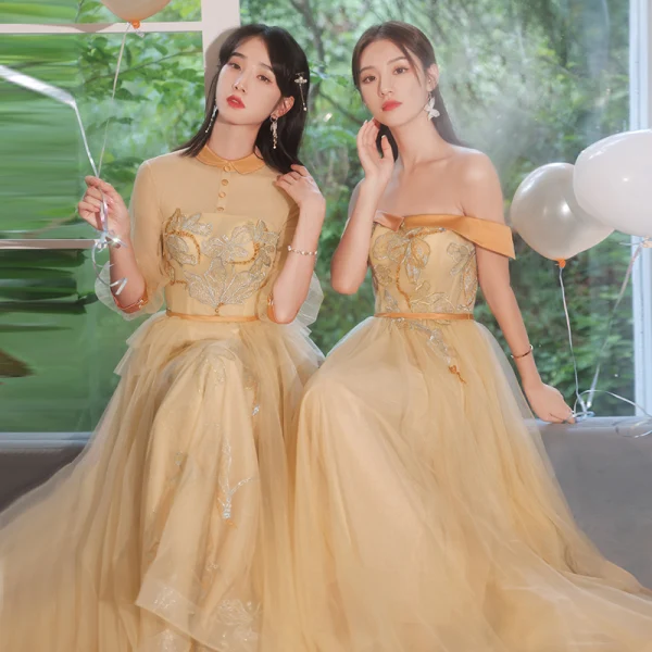 Modest / Simple Champagne Lace Flower Bridesmaid Dresses 2023 A-Line / Princess Short Sleeve Backless Floor-Length / Long Bridesmaid Dresses