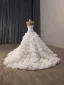 Luxe Witte Handgemaakt Parel Appliques Split Voorzijde Trouwjurken 2025 Baljurk Strapless Mouwloos Ruglooze Chapel Train Huwelijk