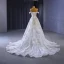 Haut de Gamme Blanche Fait main Perlage Paillettes Robe De Mariée 2023 Princesse De l'épaule Sans Manches Dos Nu Tribunal Train Mariage