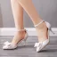 Élégant Blanche Noeud Chaussure De Mariée 2023 Bride Cheville 7 cm Talons Aiguilles À Bout Pointu Chaussure De Mariée Talons Hauts