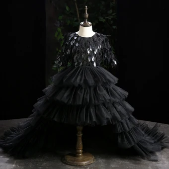 Haute Basse Noire Volants En Cascade Promo Robe Ceremonie Fille 2022 Robe Boule Encolure Dégagée Paillettes Manches Courtes Tribunal Train Robe Ceremonie Fille