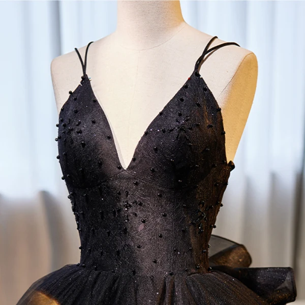 Modern / Fashion Black Cascading Ruffles Sequins Prom Dresses 2023 Ball Gown Spaghetti Straps Sleeveless Backless Sweep Train Prom Formal Dresses