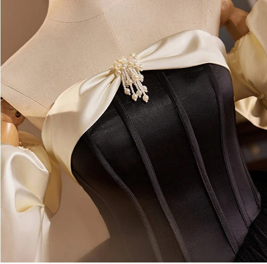 Audrey Hepburn Style Black Prom Dresses 2024 Ball Gown Strapless Puffy Short Sleeve Backless Bow Floor-Length / Long Prom Formal Dresses