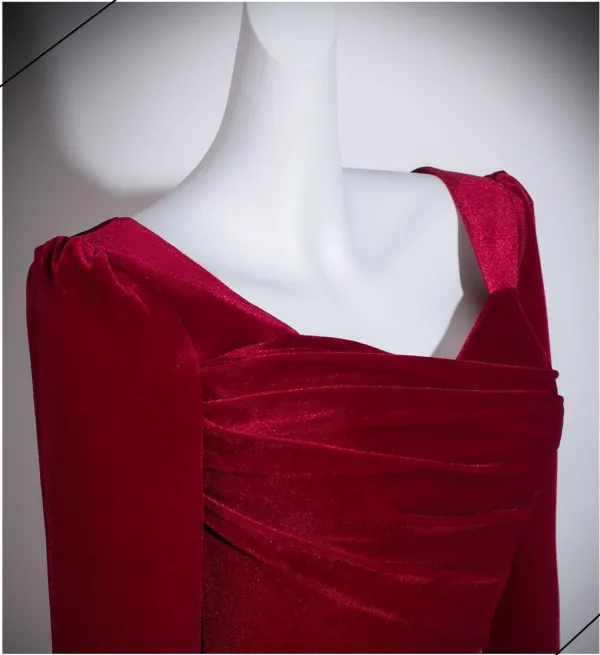 Modest / Simple Red Velvet Prom Dresses 2026 A-Line / Princess Square Neckline 3/4 Sleeve Backless Floor-Length / Long Formal Dresses