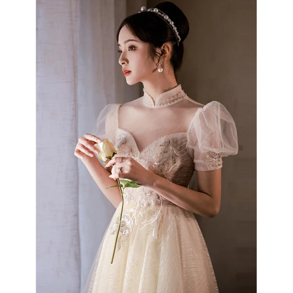 Élégant Champagne Perlage Paillettes En Dentelle Fleur Robe De Bal 2022 Princesse Col Haut Gonflée Manches Courtes Dos Nu Longue Robe De Ceremonie