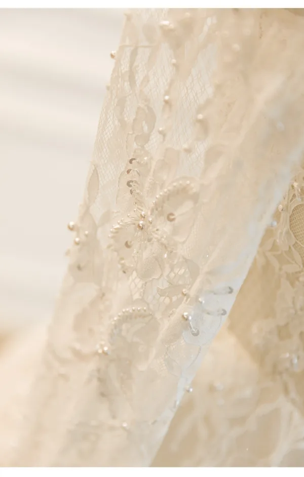 Luxury / Gorgeous Elegant Ivory Handmade Beading Pearl Sequins Lace Flower Wedding Dresses 2026 A-Line / Princess V-Neck Long Sleeve Backless