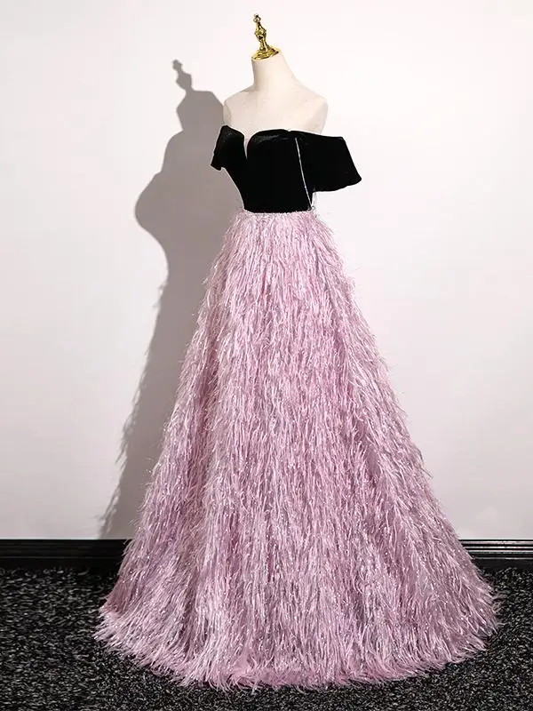 Classy Blushing Pink Tassel Ball Gown Prom Dresses 2025 Off-The-Shoulder Short Sleeve Backless Floor-Length / Long Prom Formal Dresses