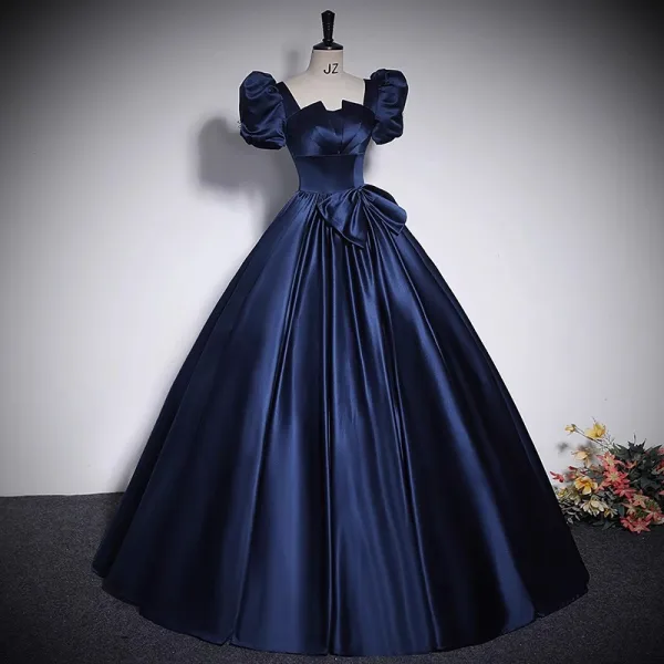 Vintage / Retro Navy Blue Satin Prom Dresses 2023 Ball Gown Square Neckline Short Sleeve Backless Bow Floor-Length / Long Prom Formal Dresses