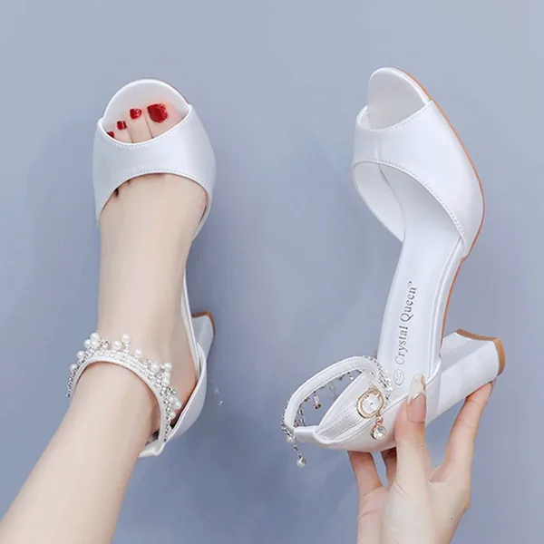 Chic / Belle Blanche Faux Diamant Chaussure De Mariée 2024 Bride Cheville 7 cm Talons Épais Peep Toes / Bout Ouvert Mariage Sandales Talons Hauts