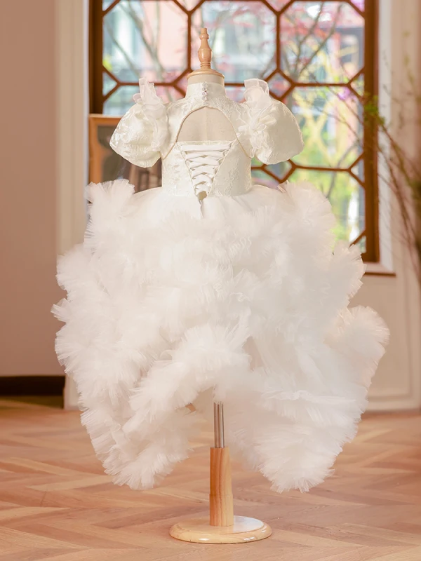 Style Chinois Blanche Volants en Cascade Anniversaire Robe Ceremonie Fille 2024 Robe Boule Col Haut Gonflée Manches Courtes Dos Nu Longue