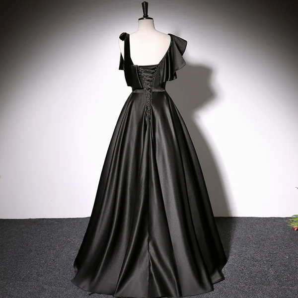 Mode Noire Satin Robe De Bal 2022 Princesse V-Cou Sans Manches Dos Nu Longue Robe De Ceremonie