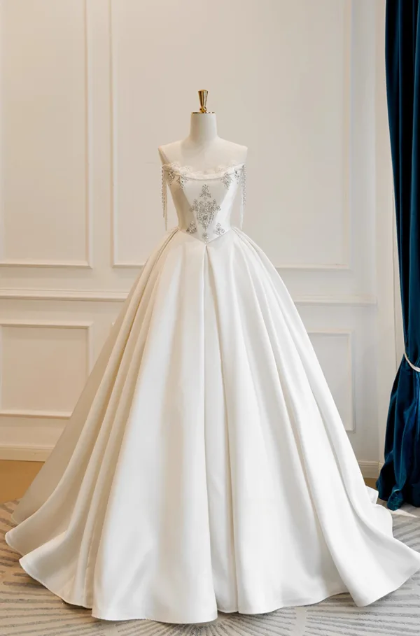 Amazing / Unique Crystal Ivory Satin Wedding Dresses 2025 A-Line / Princess U-Neck Beading Crossed Straps Sweep Train Sleeveless