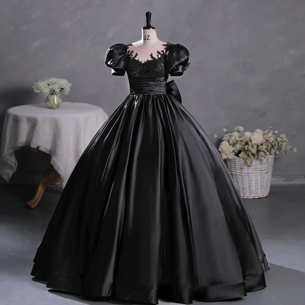 Vintage Schwarz Perlenstickerei Spitze Blumen Satin Ballkleider 2023 Ballkleid Rundhalsausschnitt Kurze Ärmel Schleife Lange Ball Festliche Kleider