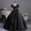 Vintage Schwarz Perlenstickerei Spitze Blumen Satin Ballkleider 2023 Ballkleid Rundhalsausschnitt Kurze Ärmel Schleife Lange Ball Festliche Kleider