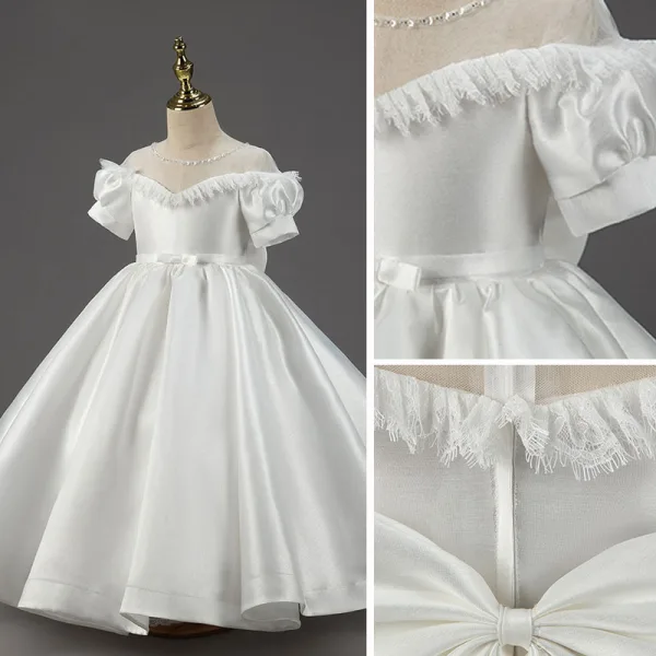 Élégant Ivoire Satin Mariage Robe Ceremonie Fille 2022 Robe Boule Encolure Dégagée Manches Courtes En Dentelle Fleur Ceinture Noeud Longue Robe Ceremonie Fille
