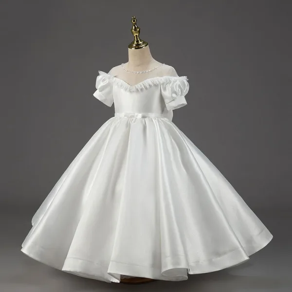 Élégant Ivoire Satin Mariage Robe Ceremonie Fille 2022 Robe Boule Encolure Dégagée Manches Courtes En Dentelle Fleur Ceinture Noeud Longue Robe Ceremonie Fille