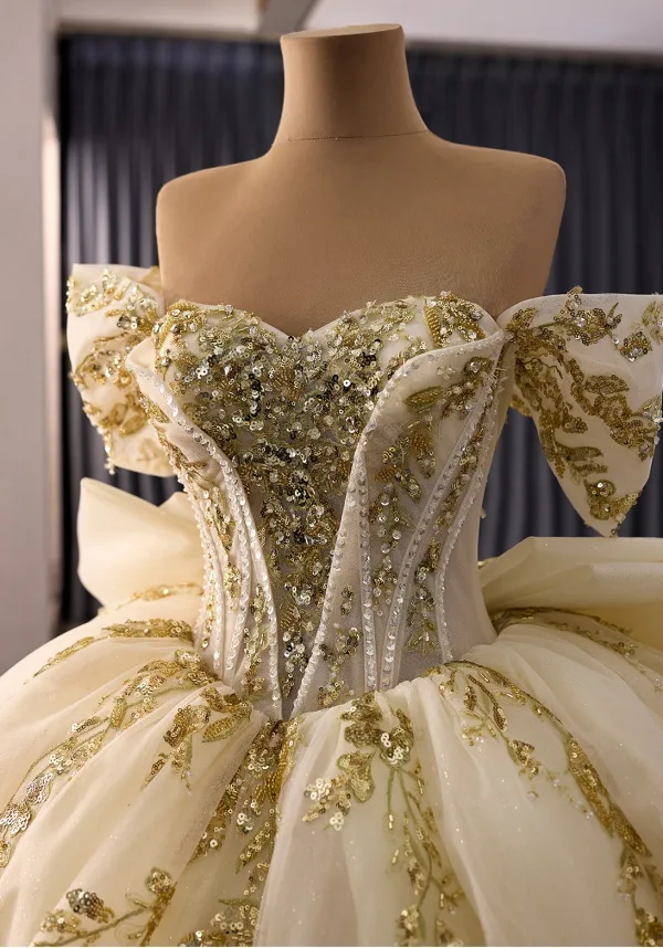 Luxury / Gorgeous Champagne Beading Sequins Wedding Dresses 2026 Ball Gown Off-The-Shoulder Short Sleeve Backless Bow Chapel Train