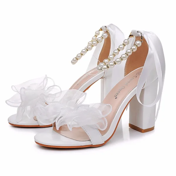 Charmant Weiß Perle Knöchelriemen Schleife Ball Sandalen Damen 2025 9 cm Thick Heels Peeptoes Sandaletten Hochhackige
