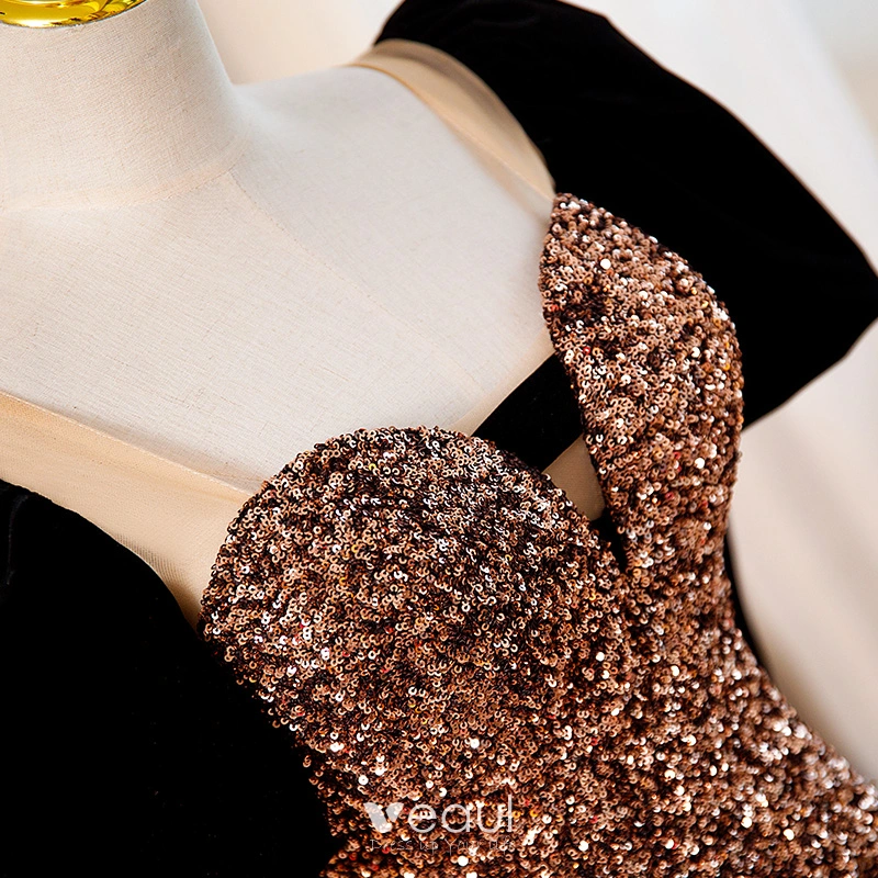 Sparkly Gold Sequins Evening Dresses 2023 Trumpet Mermaid Square Neckline  Short Sleeve Backless Bow Sweep Train Evening Party Formal Dresses