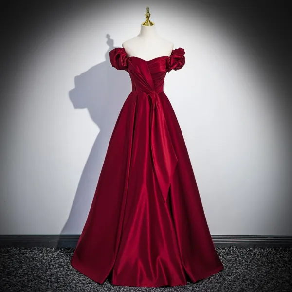 Elegant Burgundy Satin Prom Dresses 2025 A-Line / Princess Off-The-Shoulder Ruffle Short Sleeve Backless Floor-Length / Long Prom Formal Dresses