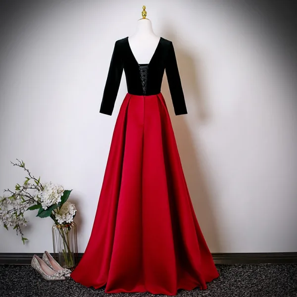 Elegant Burgundy Rhinestone Mother Of The Bride Dresses 2025 A-Line / Princess V-Neck Long Sleeve Backless Floor-Length / Long
