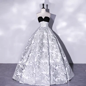 Elegant Sølv Grå Printing Ballkjoler 2022 Ballkjole Strapless Uten Ermer Ryggløse Lange Ball Formelle Kjoler