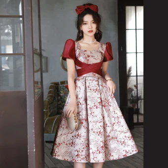 Chic Beautiful Burgundy Floral Homecoming Graduation Dresses 2023 A Line Princess Square Neckline Short Sleeve Backless Bow Floor Length Long Formal Dresses