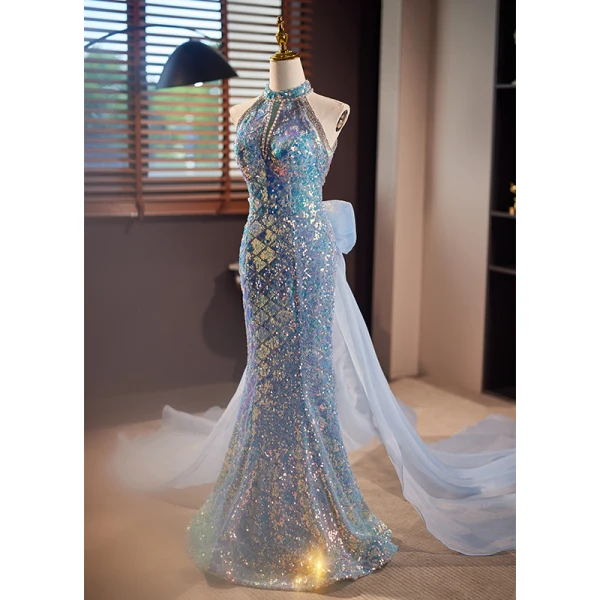 Scintillantes Bleu Ciel Paillettes Robe De Soirée 2023 Trompette / Sirène Titulaire Perlage Sans Manches Dos Nu Noeud Tribunal Train Soirée Robe De Ceremonie