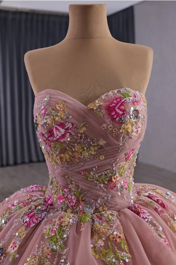 Luksus Rødmende Rosa Håndlaget Beading Paljetter Blonder Blomst Ballkjoler 2025 Ballkjole Kjæreste Uten Ermer Ryggløse Domstol Tog Formelle Kjoler