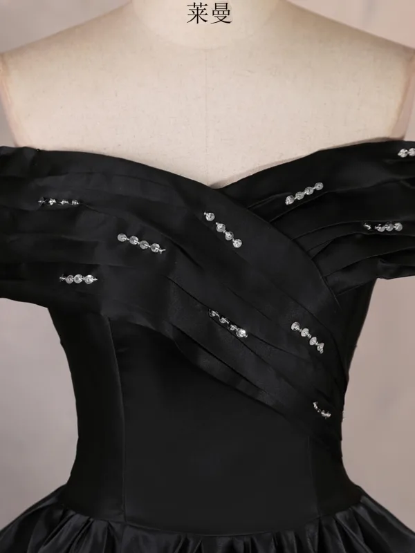 Elegant Black Satin Prom Dresses 2025 Ball Gown Off-The-Shoulder Short Sleeve Backless Floor-Length / Long Formal Dresses