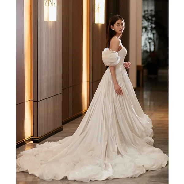Elegant Ivory Satin Wedding Dresses 2023 A-Line / Princess Off-The-Shoulder Puffy Short Sleeve Backless Court Train Wedding