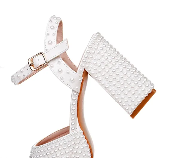 Élégant Blanche Perle Chaussure De Mariée 2025 9 cm Talons Épais Peep Toes / Bout Ouvert Mariage Sandales Talons Hauts
