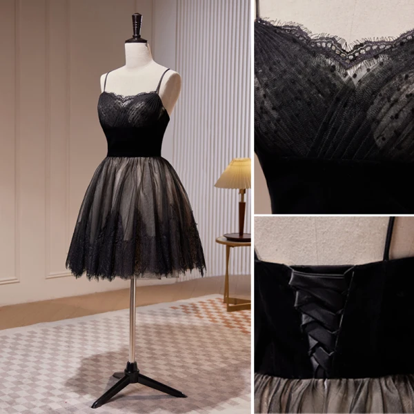 Sexy Schwarz Spitze Kurze Abendkleider Partykleider 2023 Spaghettiträger Ärmellos Rückenfreies Abend Festliche Kleider