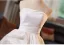 Elegante Weiß Satin Asymmetrisch Brautkleider / Hochzeitskleider 2025 Ballkleid Bandeau Ärmellos Rückenfreies Sweep / Pinsel Zug Hochzeit