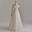 Schlicht Weiß Spitze Blumen Brautkleider / Hochzeitskleider 2025 A Linie Off Shoulder Ärmellos Rückenfreies Lange