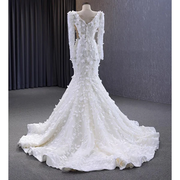 Luxe Charmant Blanche Appliques Fait main Perlage Robe De Mariée Trompette / Sirène 2023 Encolure Dégagée Manches Longues Dos Nu Train De Balayage Mariage