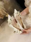 Élégant Blanche Cuir Appliques Chaussure De Mariée 2023 8 cm Talons Épais À Bout Pointu Mariage Escarpins Talons Hauts