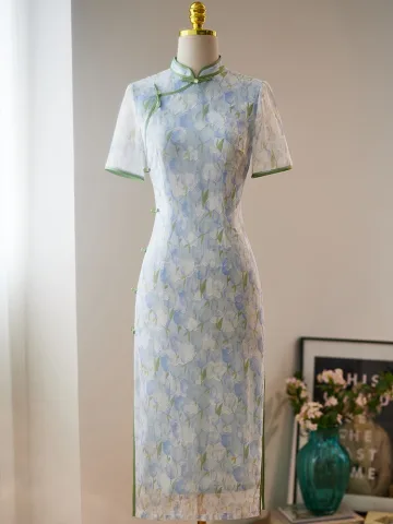Chinese Stijl Hemelsblauw Het Drukken Split Voorzijde Cheongsam 2024 Trompet Zeemeermin Hoge Kraag Korte Mouwen Tea Length