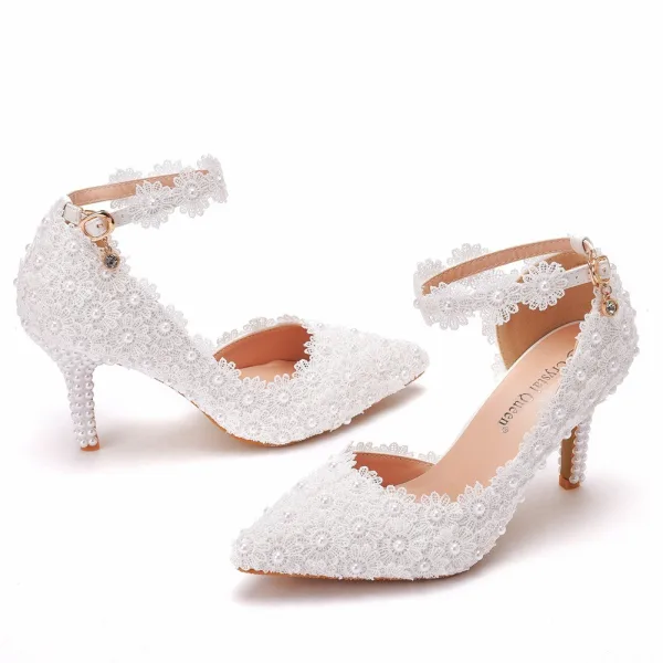 Elegante Witte Parel Kant Bloem Enkelband Bruidsschoenen 2025 8 cm Naaldhakken / Stiletto Spitse Neus Huwelijk Pumps Hoge Hakken