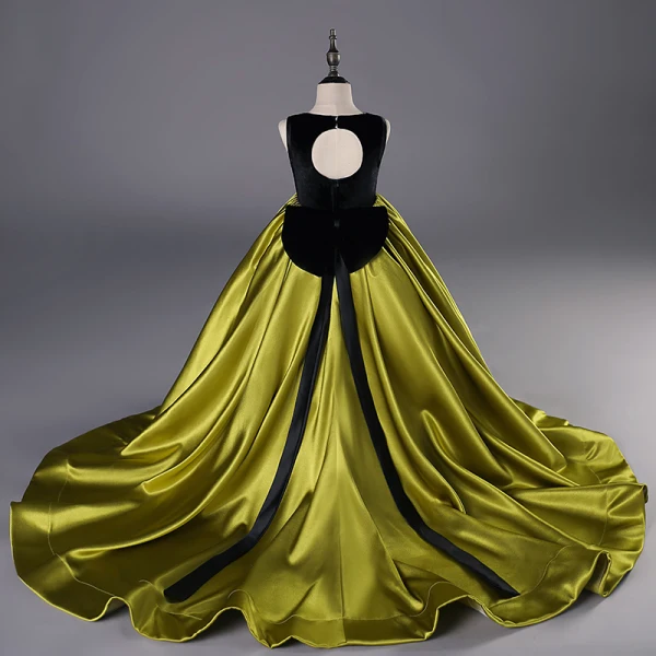 Elegant Clover Green Satin Birthday Flower Girl Dresses 2022 Ball Gown Scoop Neck Sleeveless Backless Bow Court Train Flower Girl Dresses