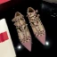 Charmant Blanche Été Vêtement de rue Plate Chaussures Femmes 2022 Cuir T-Strap Rivet À Bout Pointu Chaussures Femmes