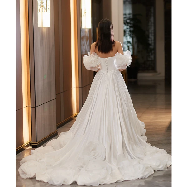 Elegant Ivory Satin Wedding Dresses 2023 A-Line / Princess Off-The-Shoulder Puffy Short Sleeve Backless Court Train Wedding