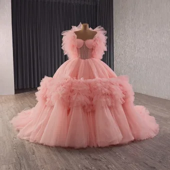Haut De Gamme Rose Bonbon Perlage Volants En Cascade Robe De Mariée 2025 Robe Boule Bustier Sans Manches Dos Nu Chapel Train Mariage