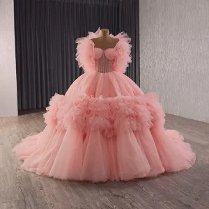 High End Pink Perlenstickerei Fallende Rüsche Brautkleider Hochzeitskleider 2025 Ballkleid Bandeau Ärmellos Rückenfreies Kapelle Schleppe Hochzeit
