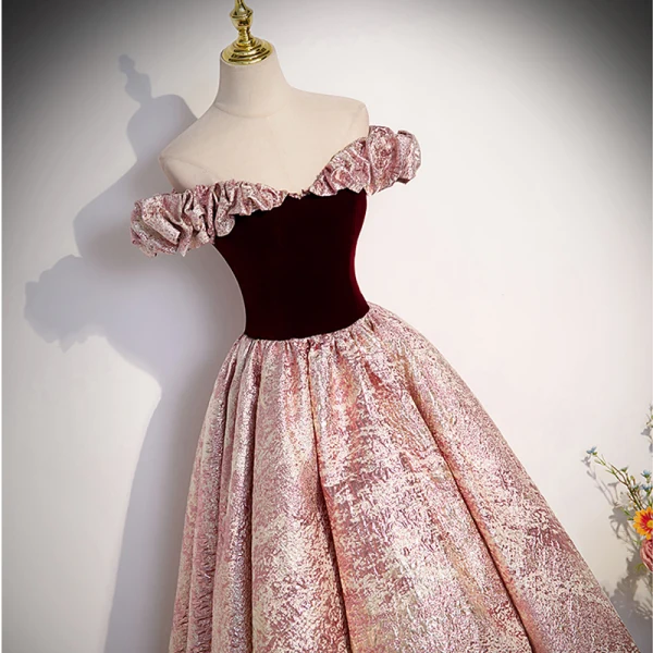 Chic / Beautiful Burgundy Glitter Prom Dresses 2023 A-Line / Princess Off-The-Shoulder Sleeveless Backless Floor-Length / Long Prom Formal Dresses