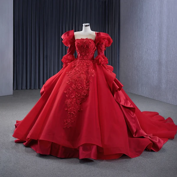 Vintage / Retro High-end Red Beading Lace Flower Appliques Cascading Ruffles Wedding Dresses 2024 Ball Gown Scoop Neck 3/4 Sleeve Backless Chapel Train