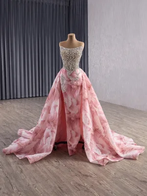 High End Rødmende Rosa Håndlaget Rhinestone Fendue Devant Ballkjoler 2025 Trompet Havfrue Strapless Uten Ermer Ryggløse Domstol Tog Formelle Kjoler