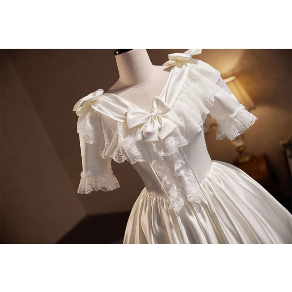 Vintage / Retro Ivory Lace Flower Satin Wedding Dresses 2023 A-Line / Princess V-Neck Bow Short Sleeve Backless Floor-Length / Long Wedding
