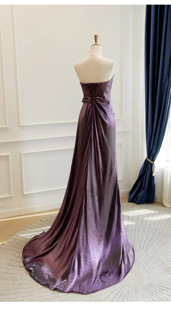 High End Traube Satin Ballkleider 2026 A Linie Bandeau Ärmellos Rückenfreies Sweep / Pinsel Zug Festliche Kleider